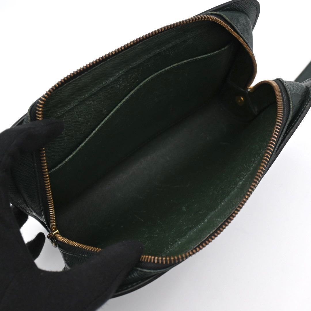 Louis Vuitton Taiga Baikal Second Epi Seare Clutch — view 3