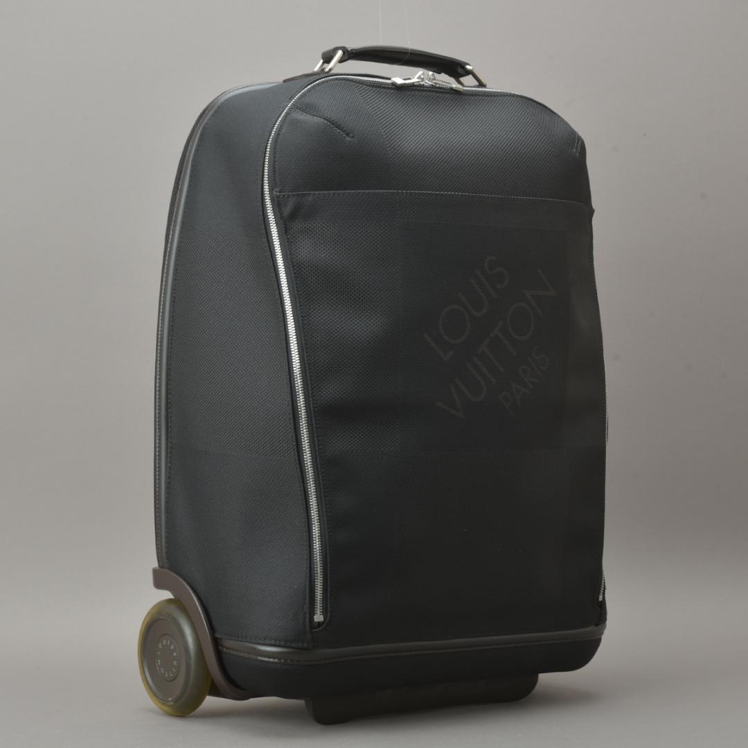 Louis Vuitton Conquerant 55 Travel Bag Damier Geant Black — view 3