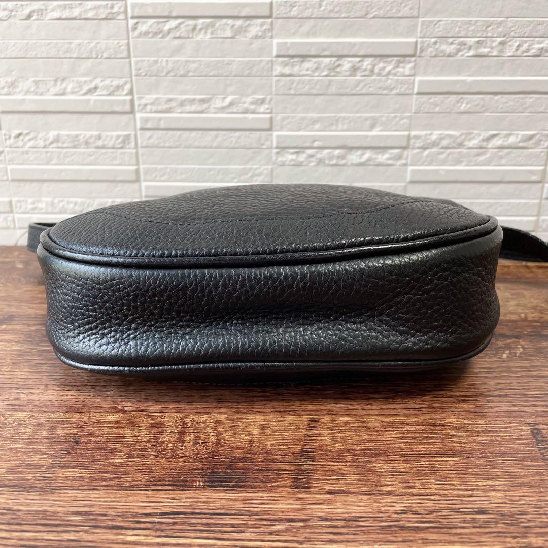 Fendi Leather FF Logo Shoulder Bag Black — view 5