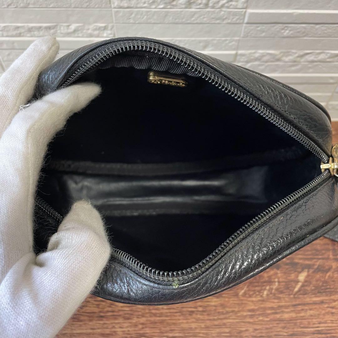 Fendi Leather FF Logo Shoulder Bag Black — view 8