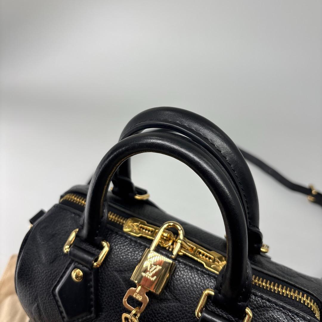 Louis Vuitton Super Monogram Speedy Bandouliere 20 Handbag — view 6