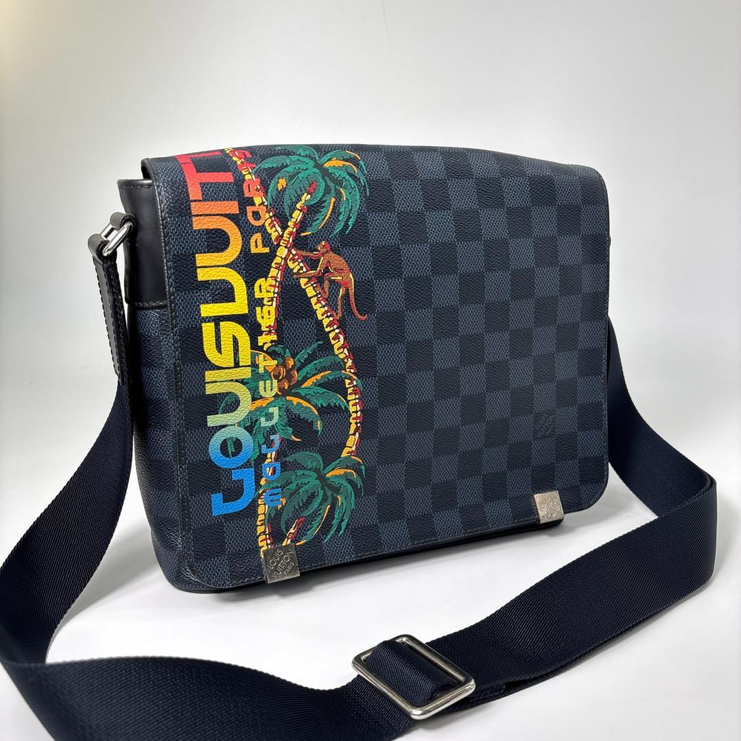 Louis Vuitton District PM Damier Cobalt Shoulder Bag — view 3