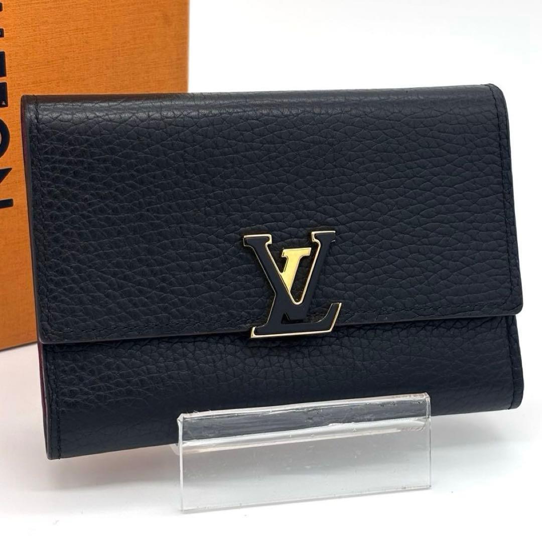 Louis Vuitton Portefeuille Capucines Compact Trifold Wallet