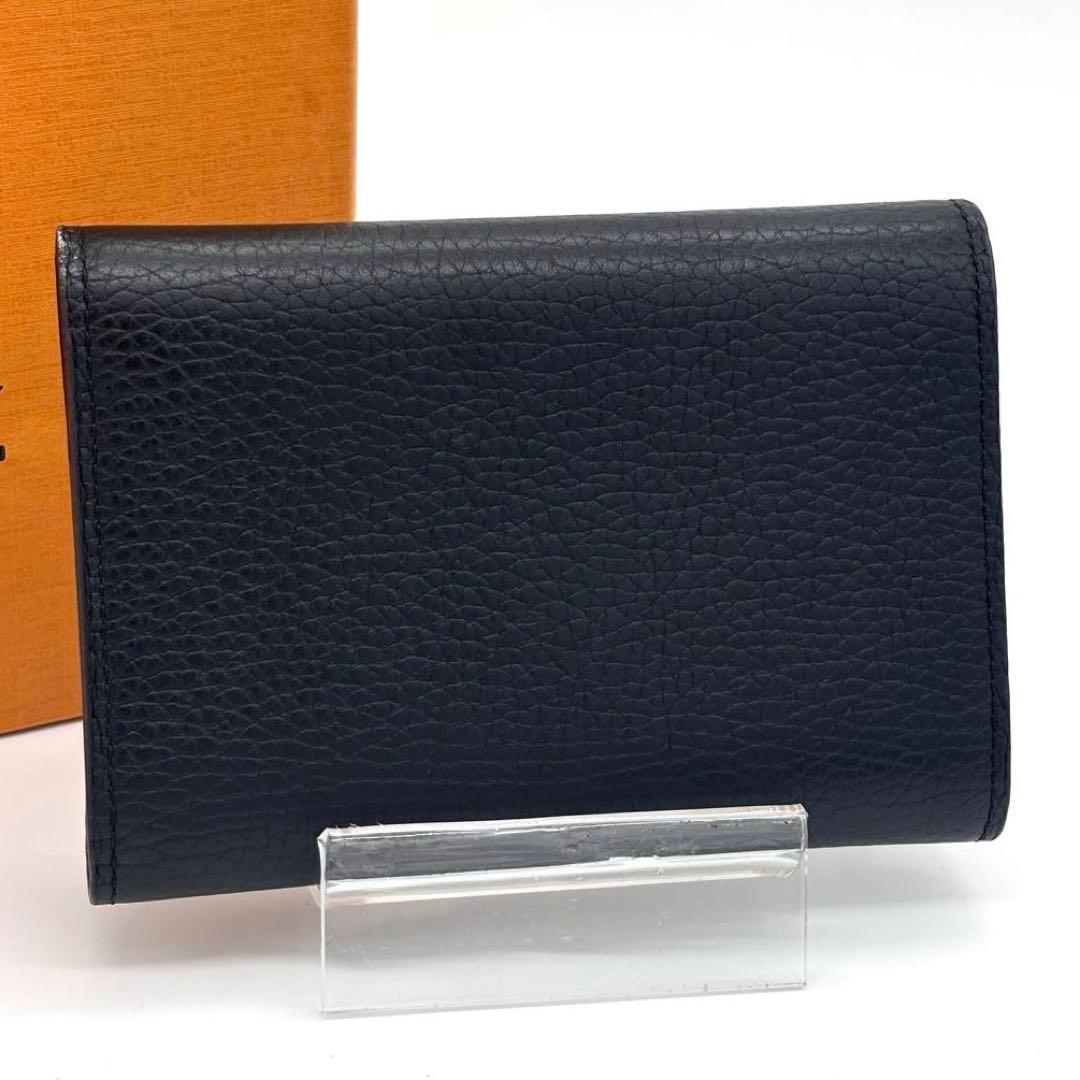 Louis Vuitton Portefeuille Capucines Compact Trifold Wallet — view 2