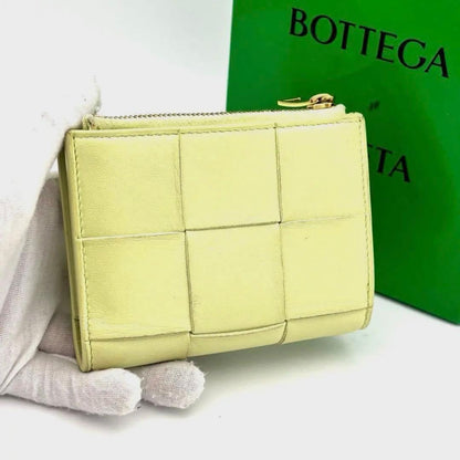 Bottega Veneta Folded Wallet Maxi Intrecciato Light Green — view 2