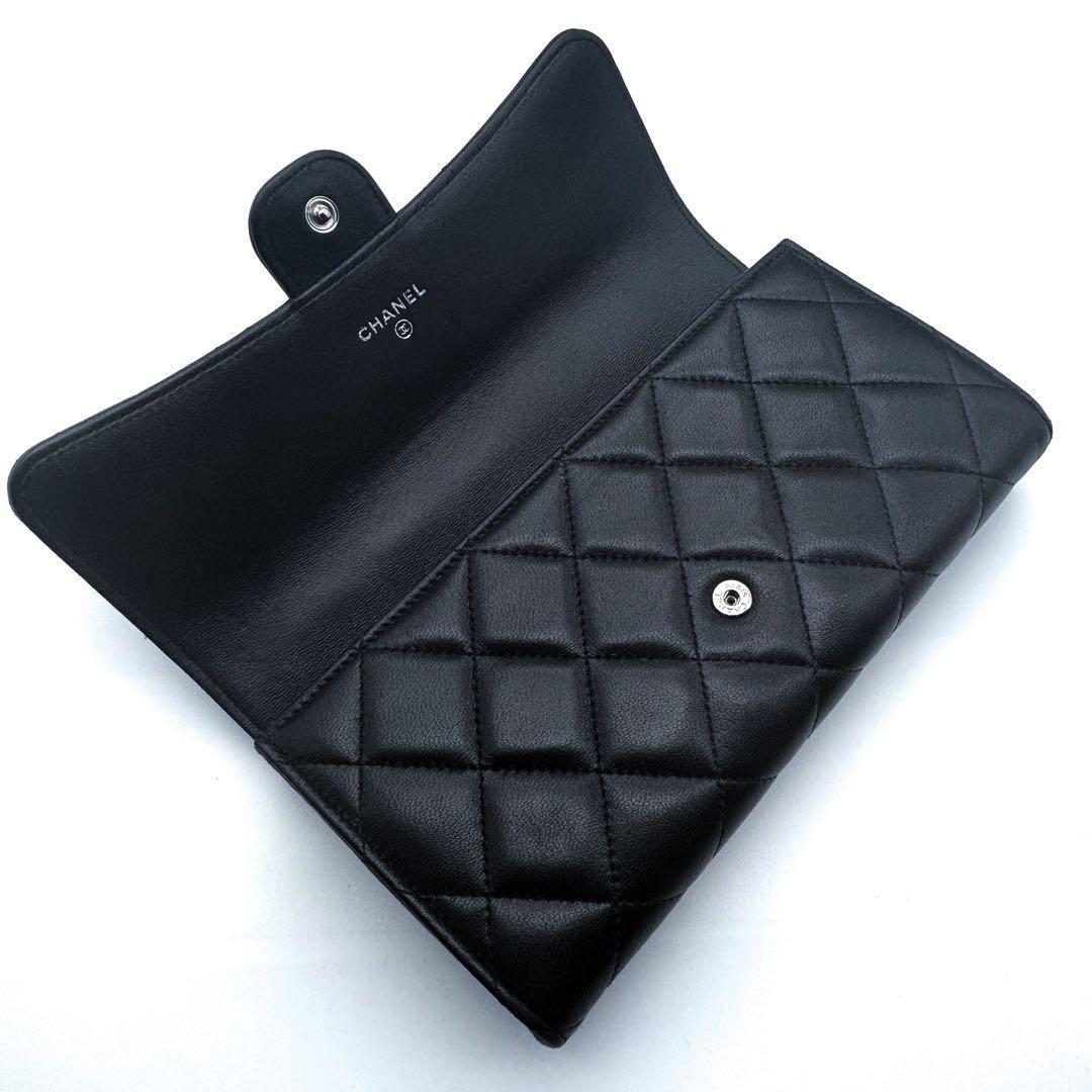 Chanel Wallet Quilted Classic Flap — view 6