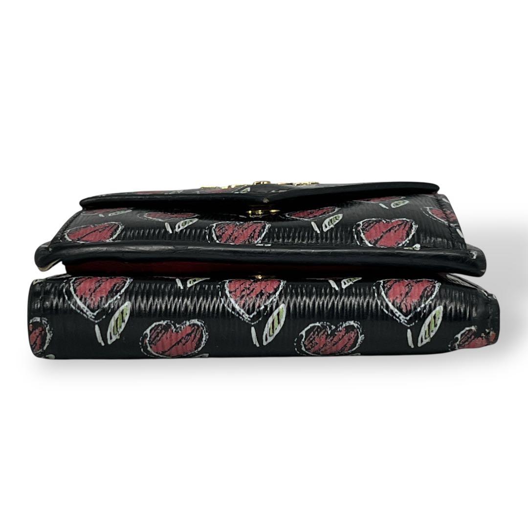 Prada Trifold Wallet Vittelomove Gold Logo Heart Saffiano Black