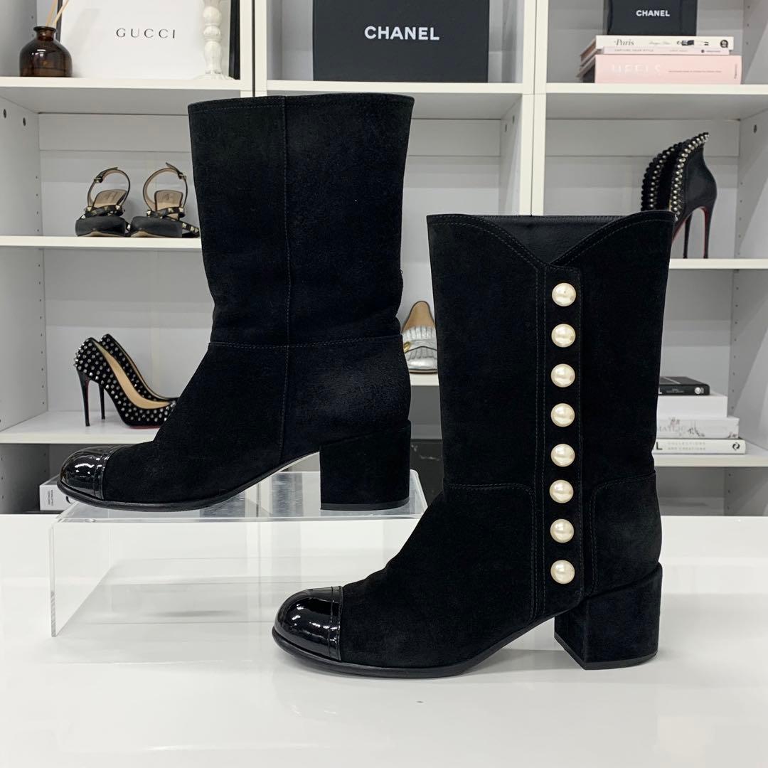 Chanel Suede Patent CC Logo Pearl Middle Boots Black — view 2