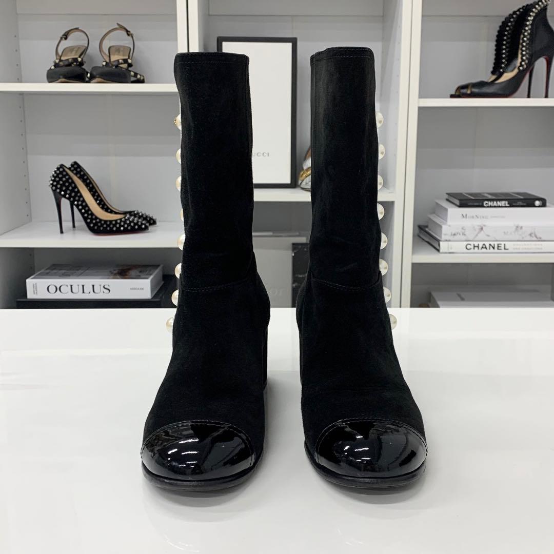 Chanel Suede Patent CC Logo Pearl Middle Boots Black — view 4