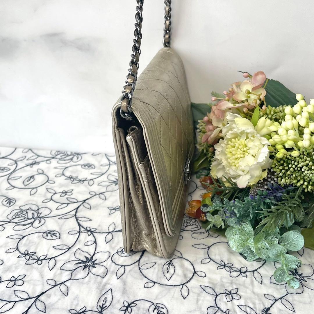 Chanel Chain Wallet Quilted — view 6
