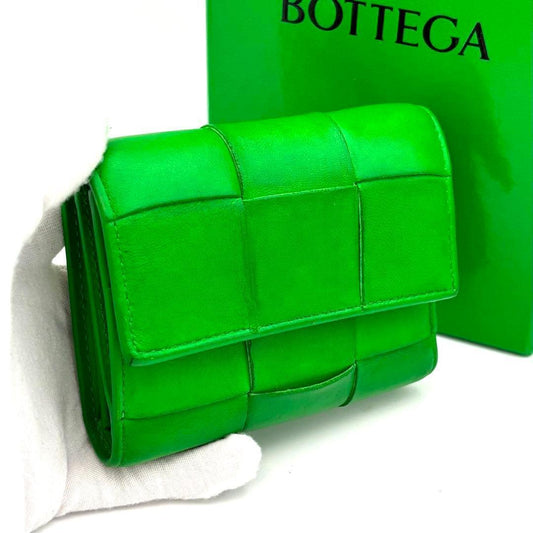 Bottega Veneta Wallet Maxi Intrecciato Light Green Yellow