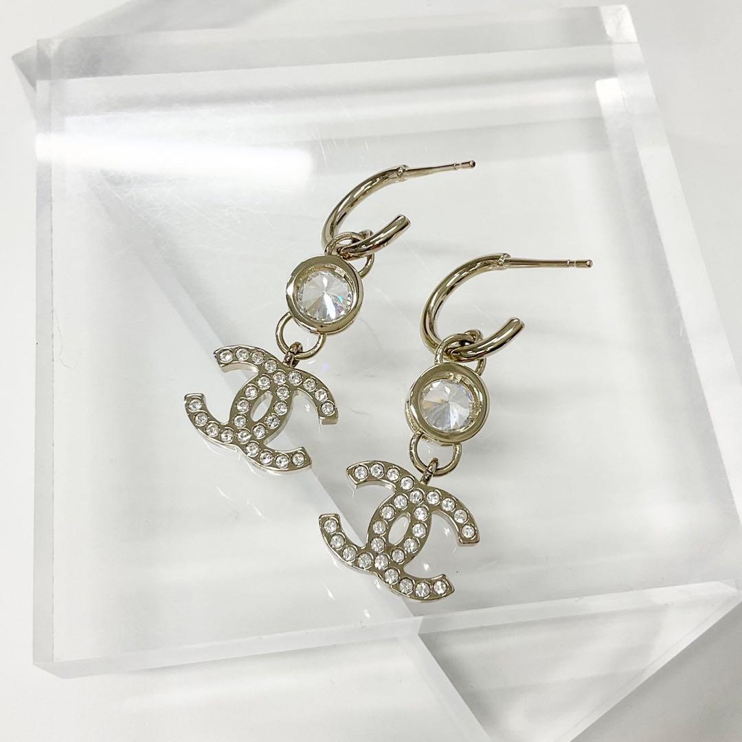 Chanel Earrings CC Logo Crystal Rhinestone Gold — view 3