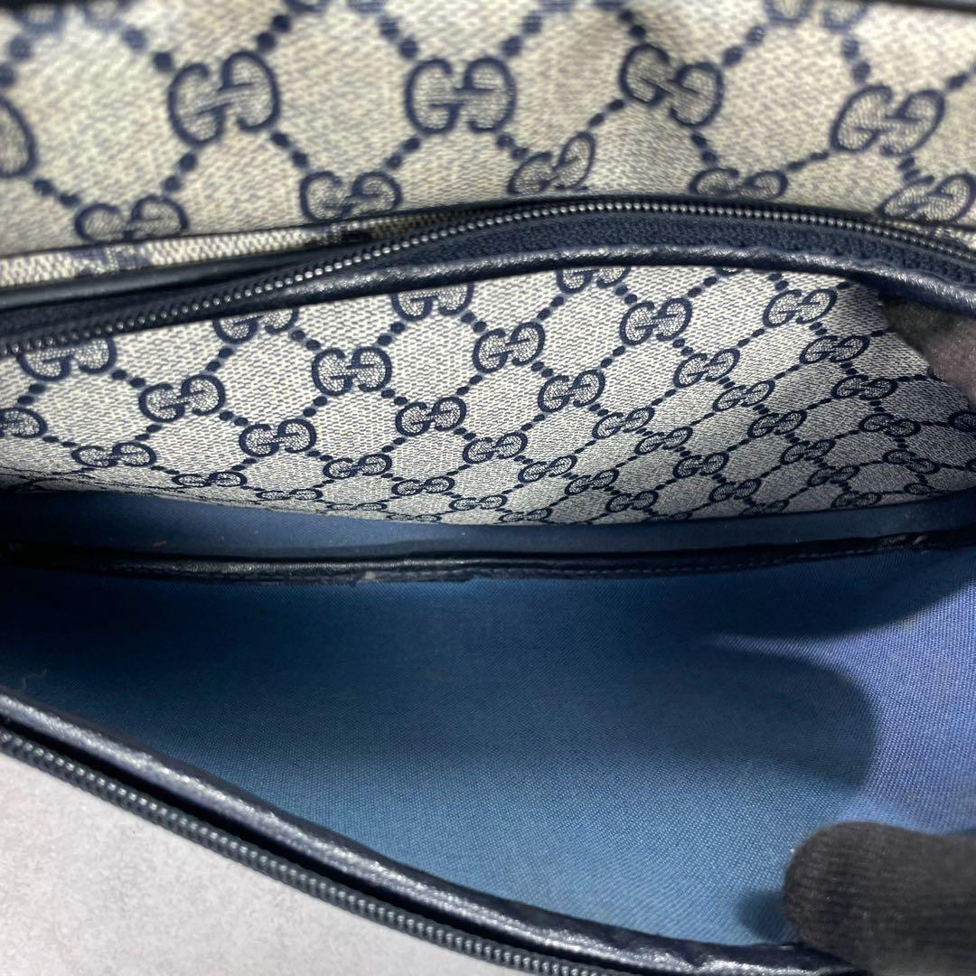 Gucci GG Sherry Line Shoulder Bag Navy Leather Logo — view 6