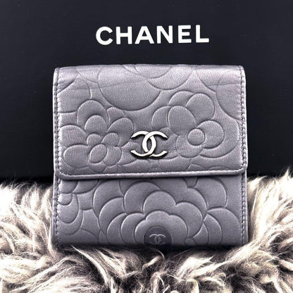 Chanel Wallet Camellia Wallets Gray — view 2