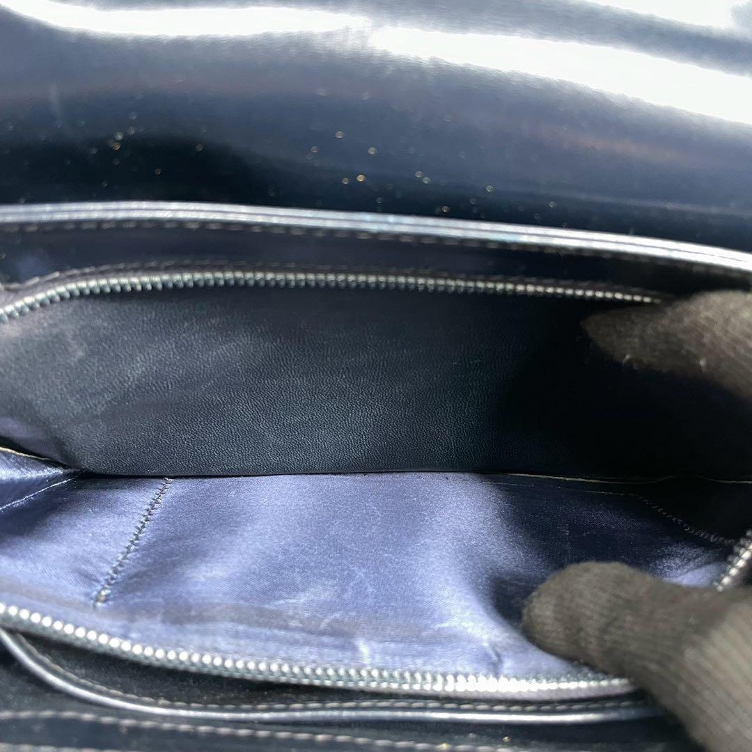 Gucci Handbag Navy Leather Gold — view 6