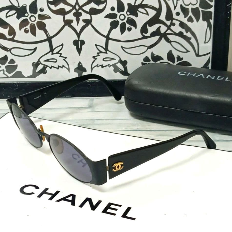 Chanel Sunglasses CC Logo Black Gold Eyewear