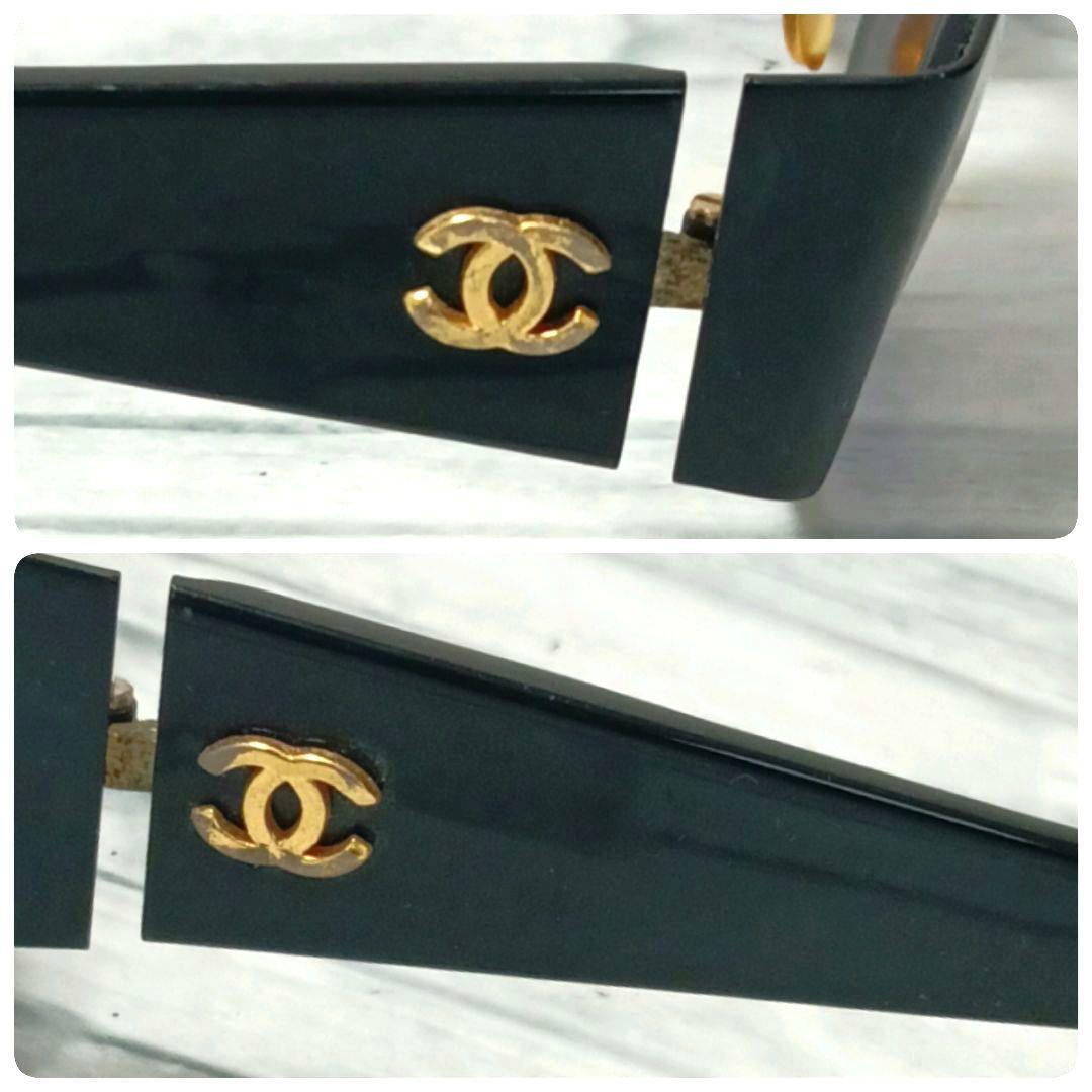 Chanel Sunglasses CC Logo Black Gold Eyewear — view 3