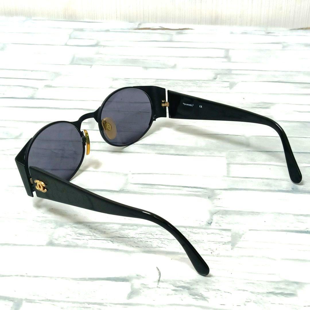 Chanel Sunglasses CC Logo Black Gold Eyewear — view 8