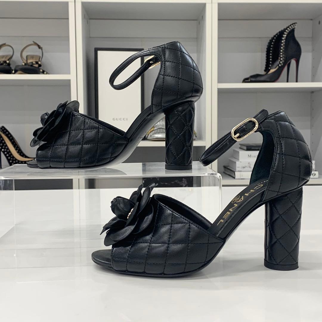 Chanel CC Logo Camellia Quilted Leather Sandals Black — view 2