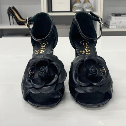 Chanel CC Logo Camellia Quilted Leather Sandals Black — view 4