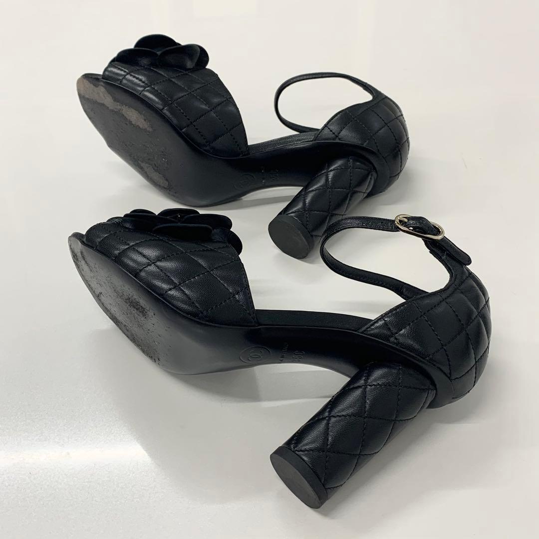 Chanel CC Logo Camellia Quilted Leather Sandals Black — view 7