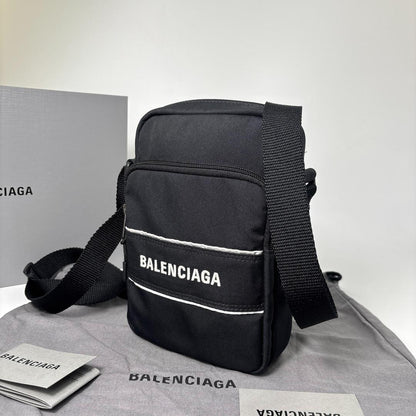 Balenciaga Sports Shoulder Bag Black with Certificate — view 2