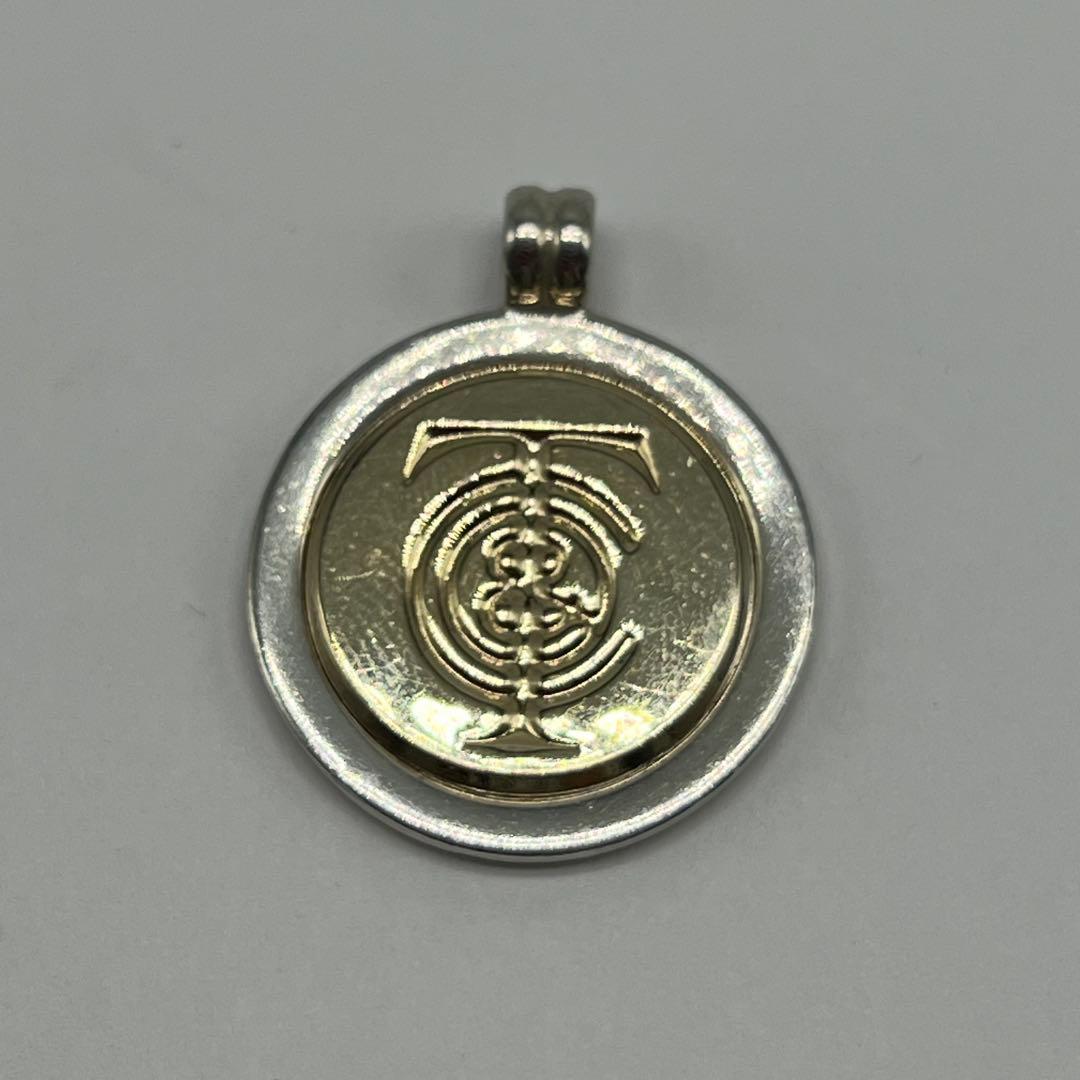 Tiffany & Co T&c Coin Pendant YG — view 2
