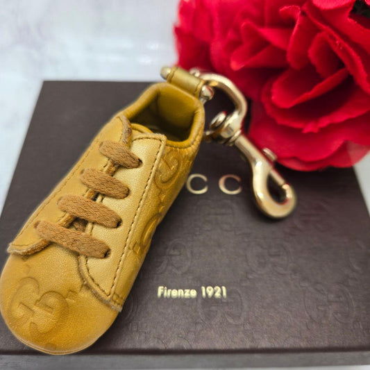Gucci Key Holder Key Ring Sneakers Charm Gold