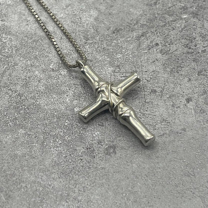 Gucci Bamboo Cross Venetian Chain Necklace