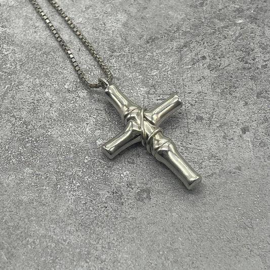 Gucci Bamboo Cross Venetian Chain Necklace