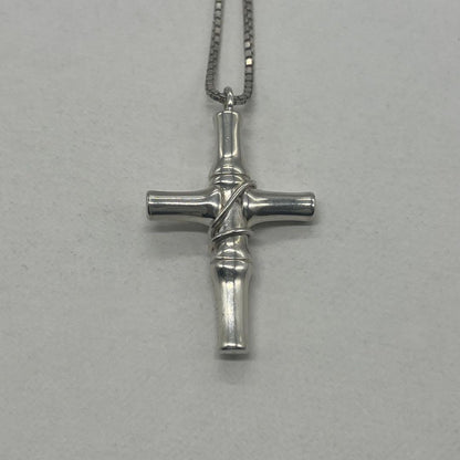 Gucci Bamboo Cross Venetian Chain Necklace — view 3