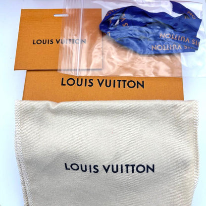 Louis Vuitton Wallet Monogram Coussin Portefeuille Lou White — view 9
