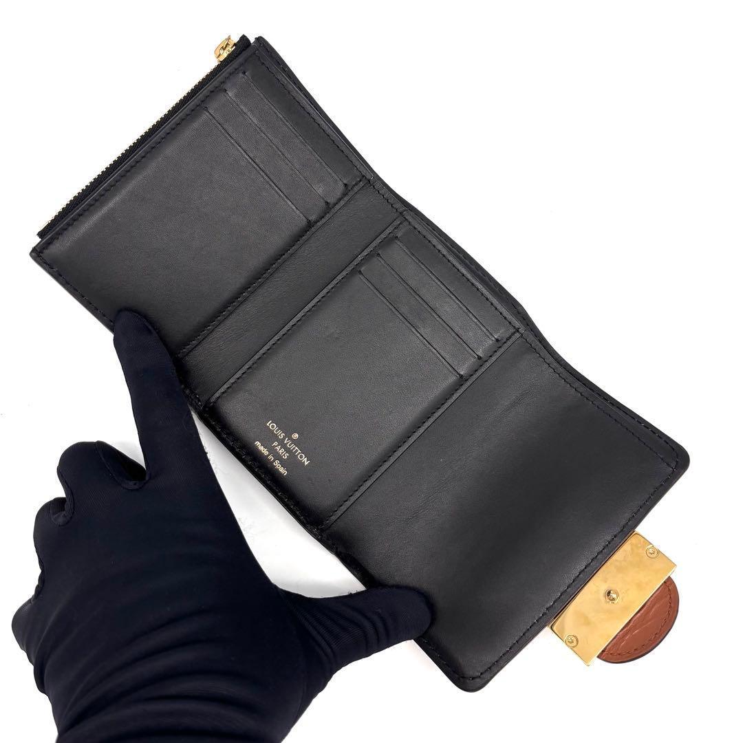 Louis Vuitton Monogram Reverse Portefeuille Dauphine Compact Wallet — view 3