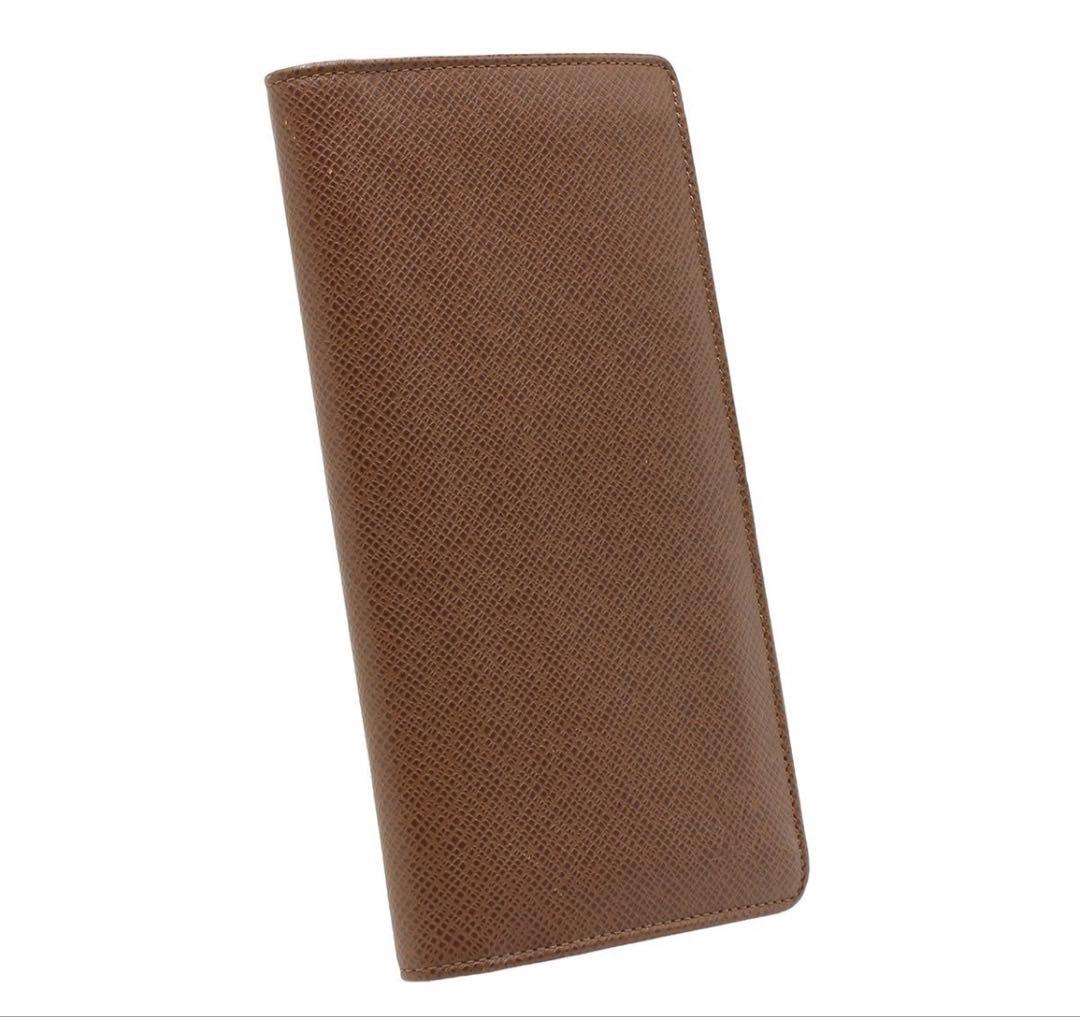 Louis Vuitton Taiga Brazza Bifold Wallet — view 4