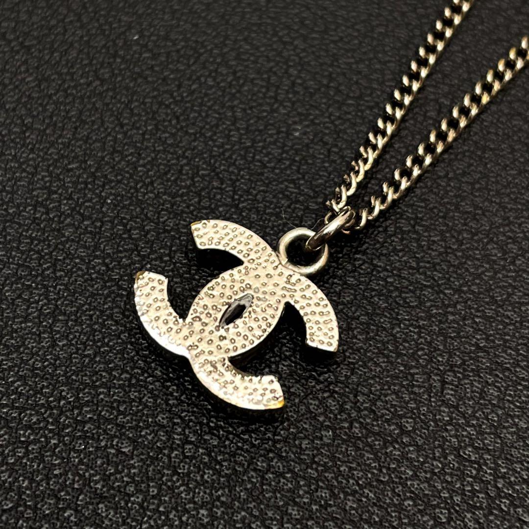 Chanel CC Logo Necklace Rhinestone Silver Icon — view 3