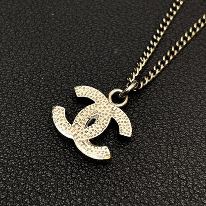Chanel CC Logo Necklace Rhinestone Silver Icon — view 3