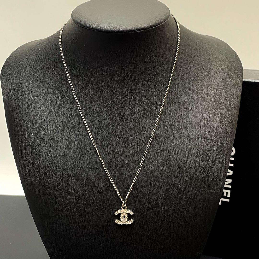 Chanel CC Logo Necklace Rhinestone Silver Icon — view 6