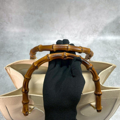 Gucci Diana Handbag Bamboo White Leather — view 4
