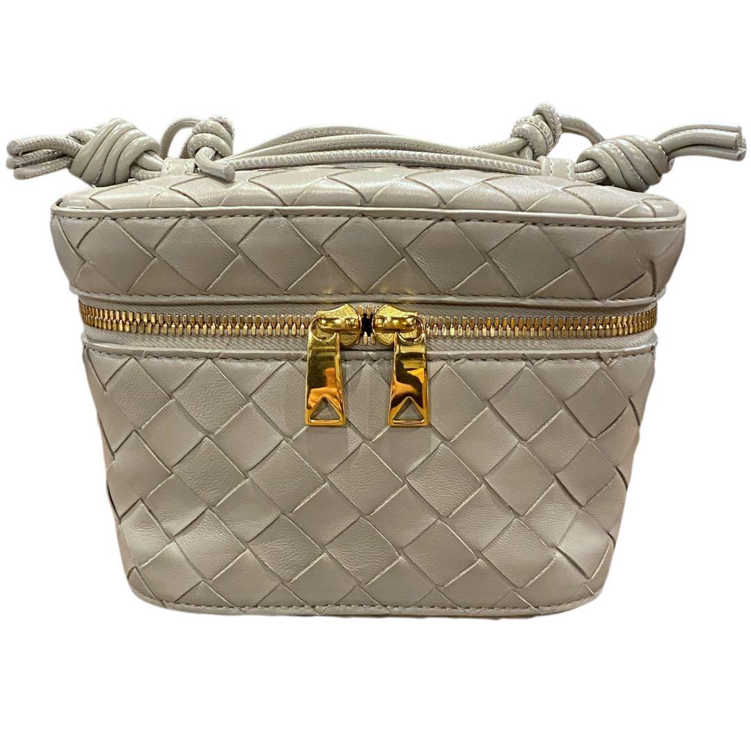 Bottega Veneta Intrecciato Vanity Bag C_141