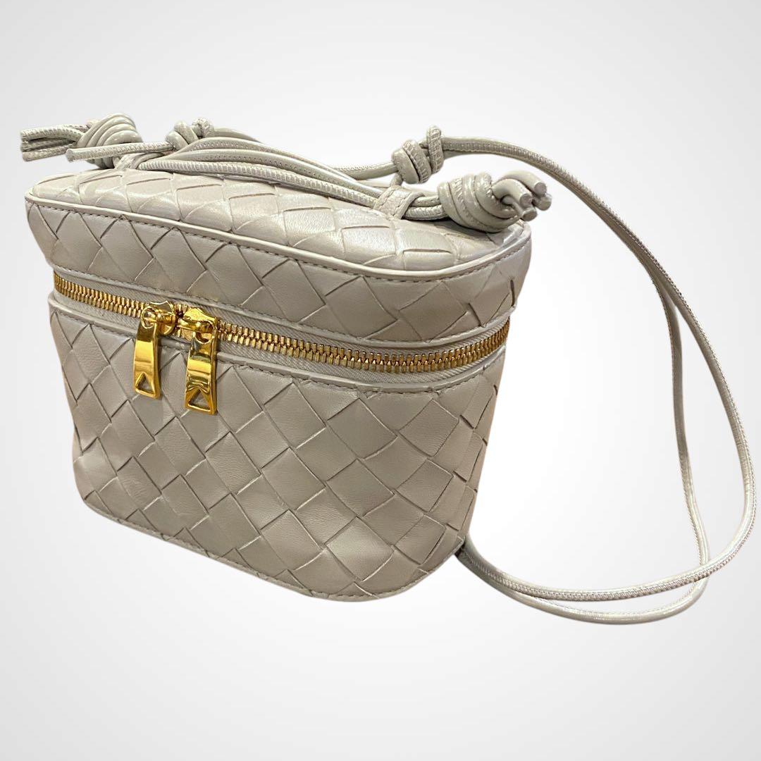 Bottega Veneta Intrecciato Vanity Bag C_141