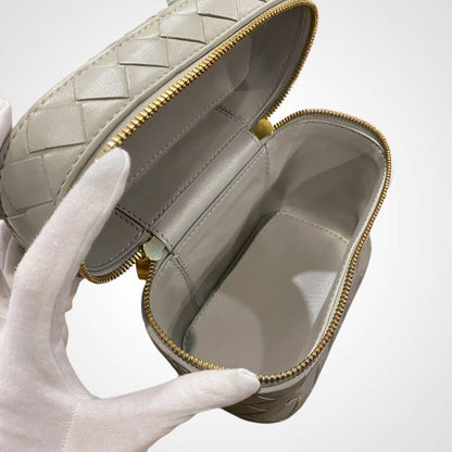 Bottega Veneta Intrecciato Vanity Bag C_141