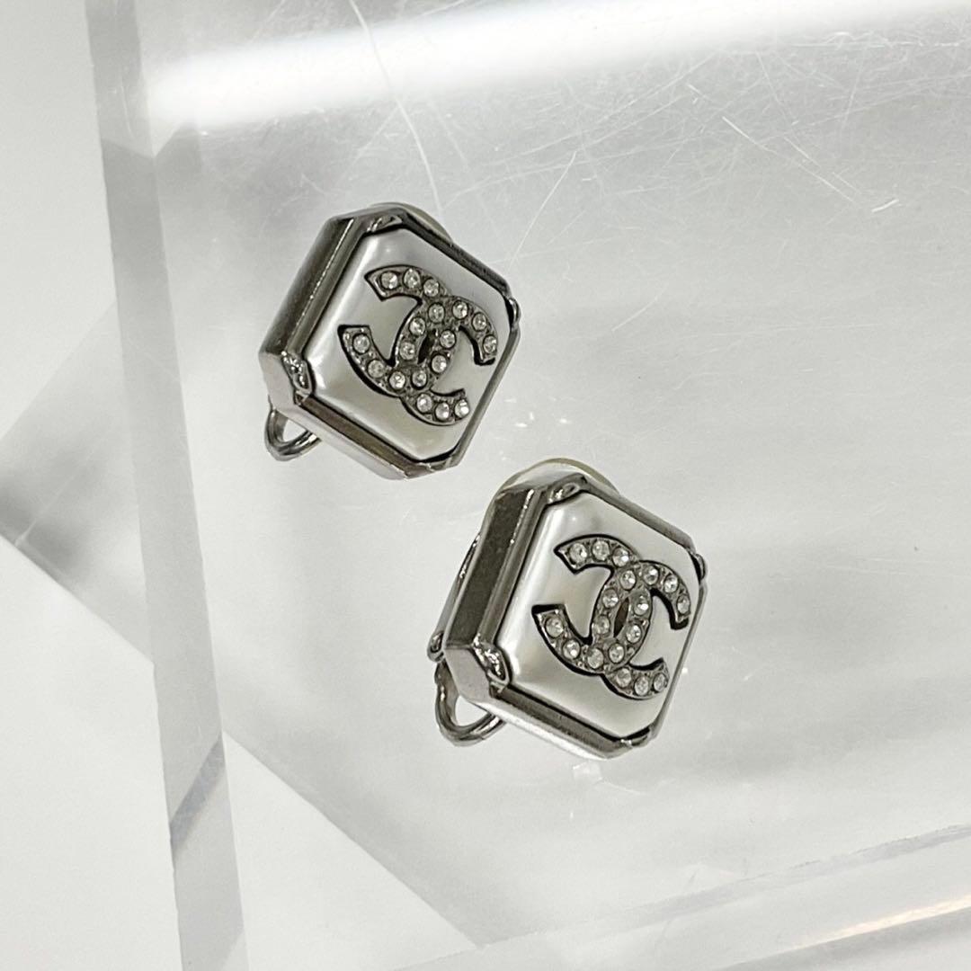 Chanel Earrings CC Logo Square Pearl Rhinestone Silver — view 2