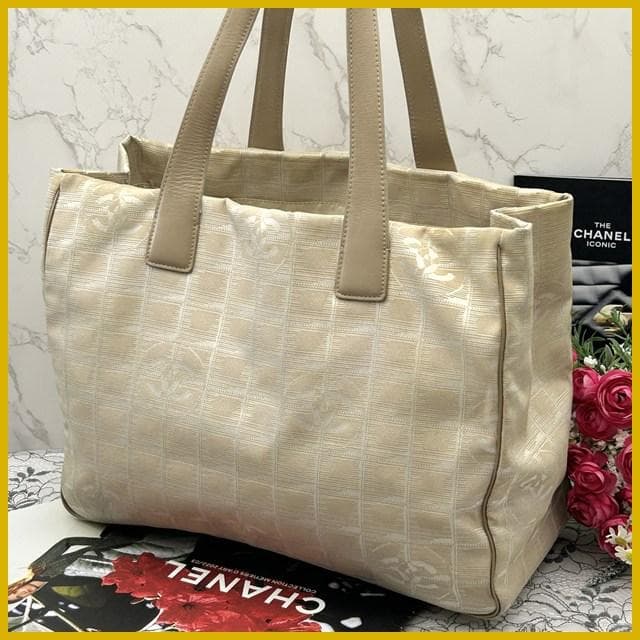 Chanel New Travel Line Tote MM