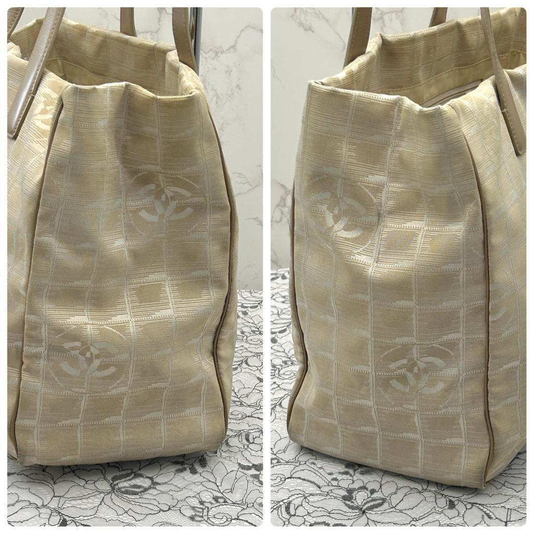 Chanel New Travel Line Tote MM — view 4