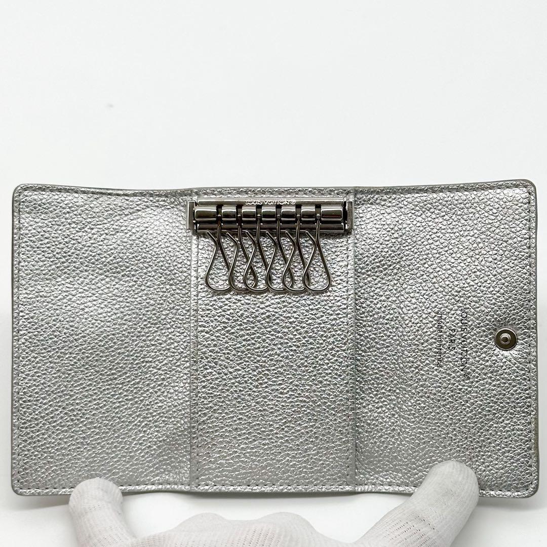 Louis Vuitton Multicles 6 Empreinte Silver Key Holder — view 9