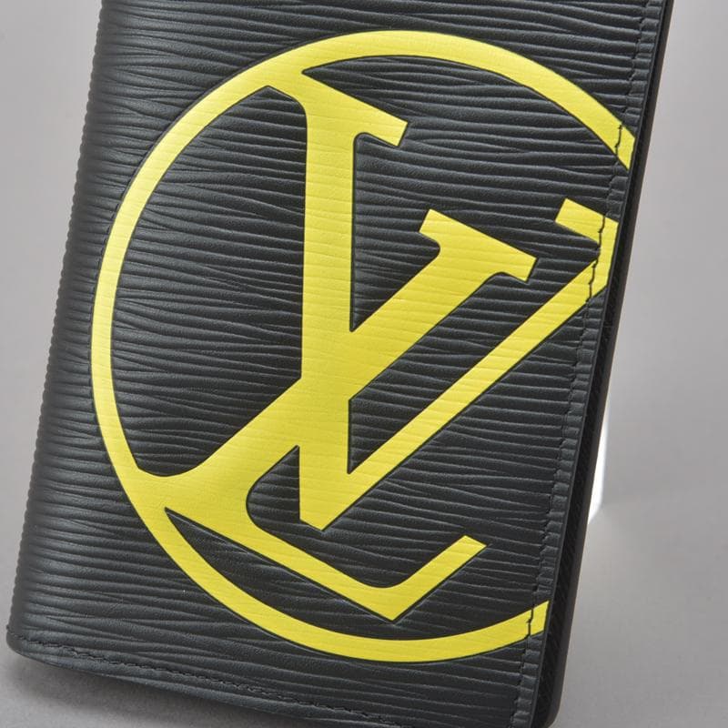 Louis Vuitton LV Circle Portefeuille Blazer Long Wallet Epi Leather Black