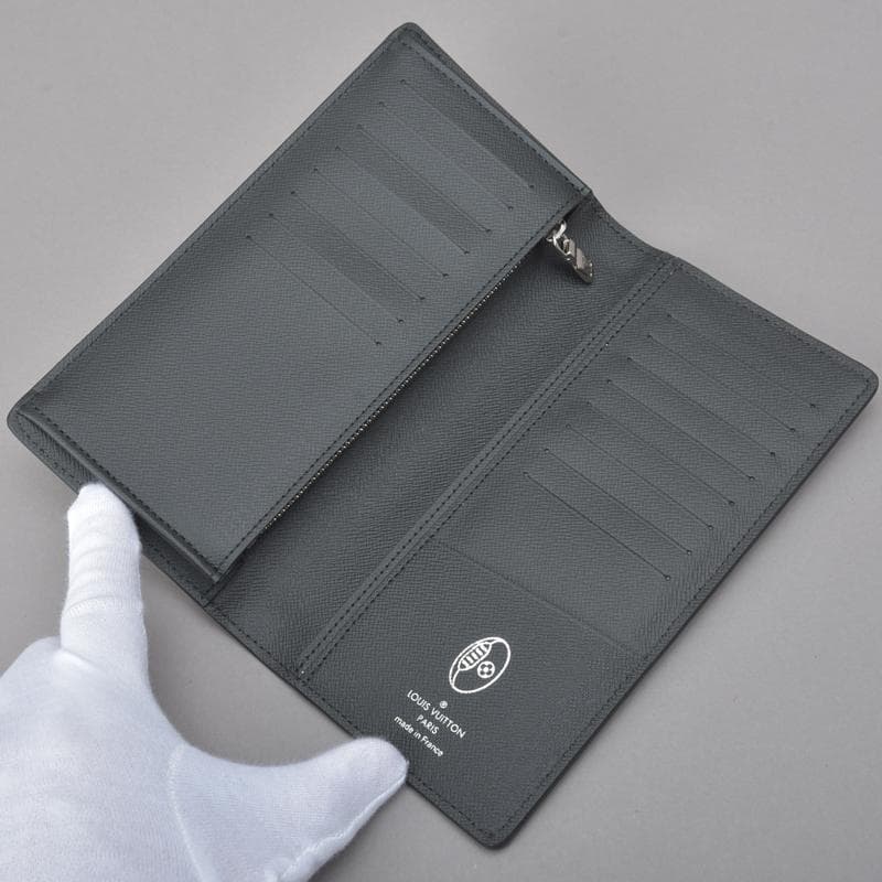 Louis Vuitton LV Circle Portefeuille Blazer Long Wallet Epi Leather Black