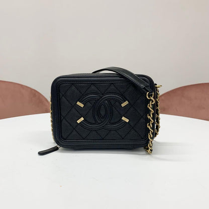 Chanel CC Logo CC Filigree Quilted Chain Shoulder Bag
