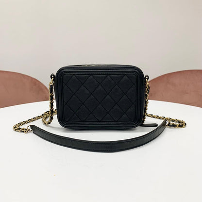 Chanel CC Logo CC Filigree Quilted Chain Shoulder Bag