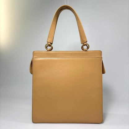 Chanel Super Logo Tote Lambskin Beige — view 5